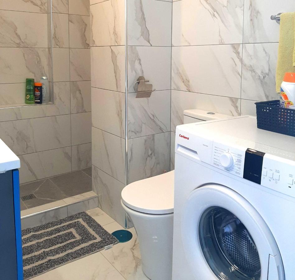 Centrally Located Apartment Close To The Ocean. Arona  Dış mekan fotoğraf